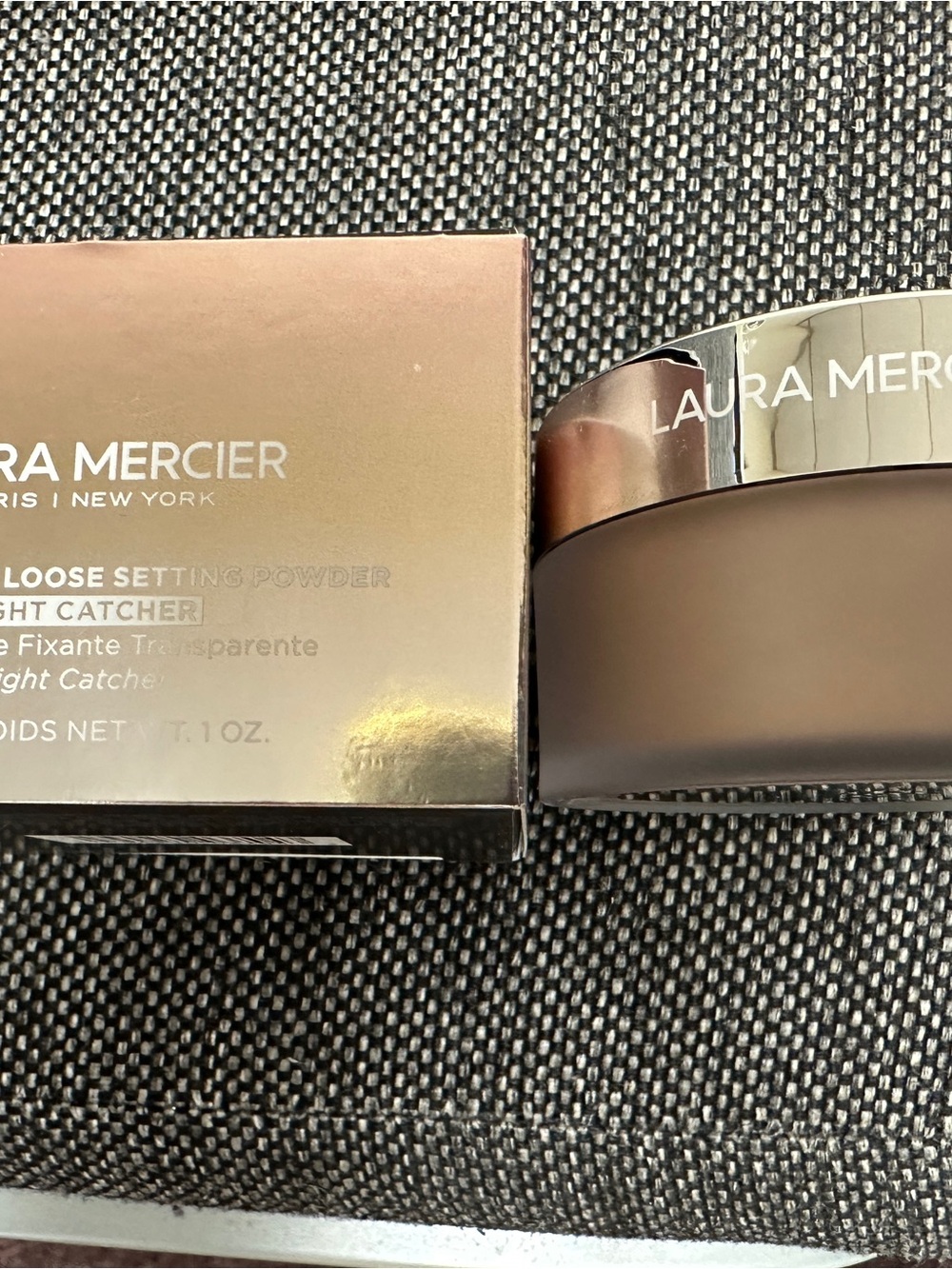 laura mercier Translucent Loose Setting Powder - Rose Gold & Brown Packaging